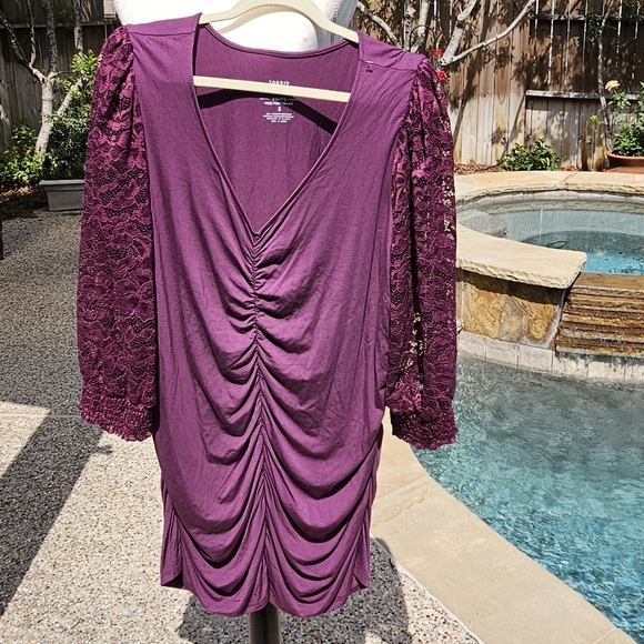 Nwot Torrid Lace V-Neck Ruched Front Long Sleeve Top dress 3 - Picture 4 of 13